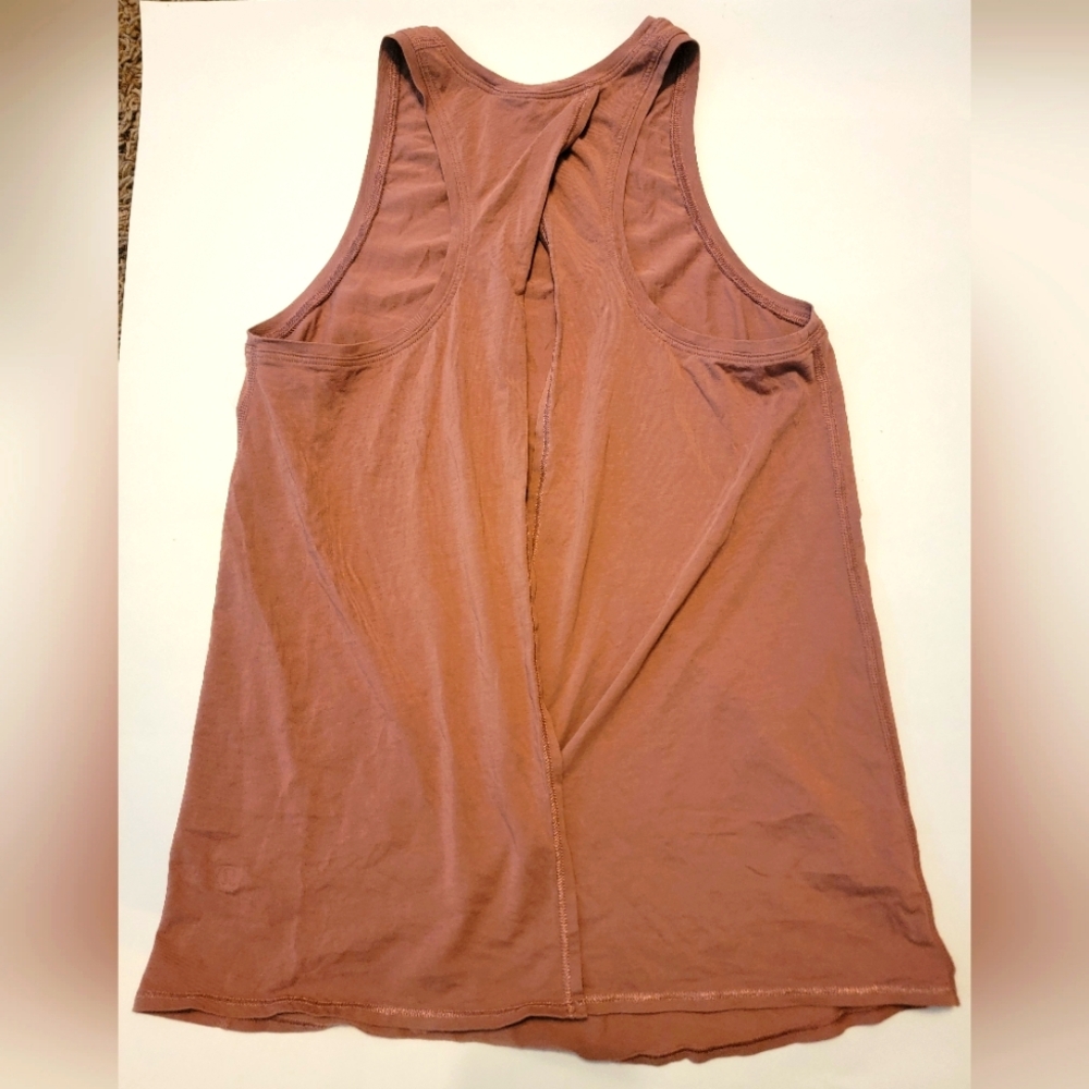Lululemon Open Back High Neck Women's size 2 tank top brown mauve